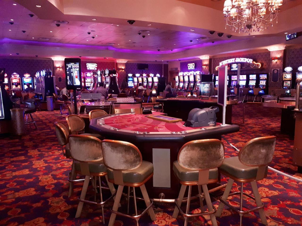 Queens Casino And Hotel Queenstown Zewnętrze zdjęcie