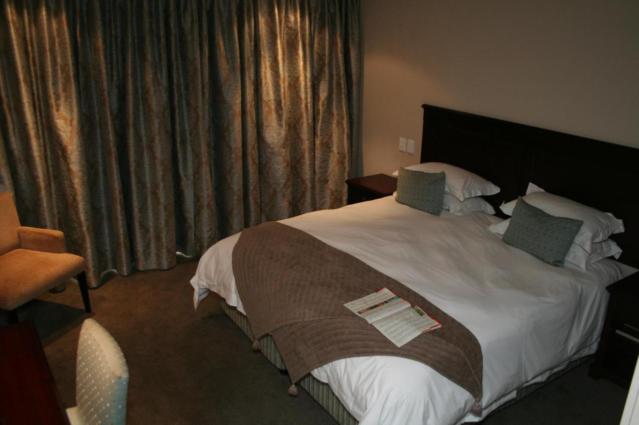 Queens Casino And Hotel Queenstown Zewnętrze zdjęcie